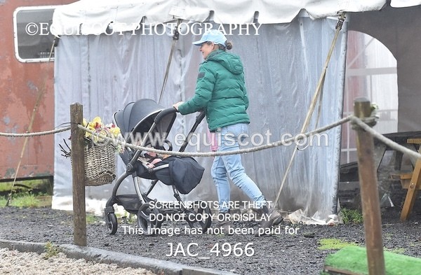 JAC_4966 - CLASS 16 SUN Senior Newcomers/ 1.10m Open