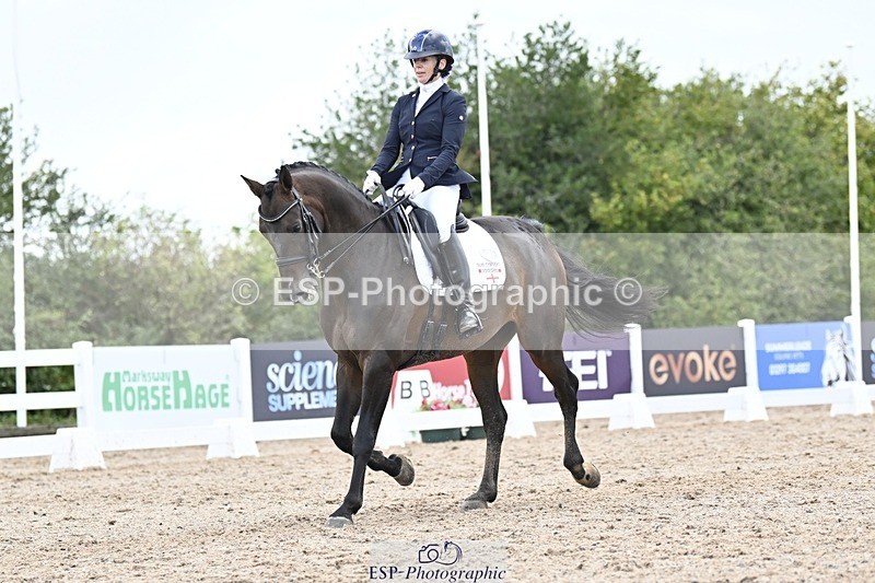 250907-165111-10786 - 113-Nicole.JahanshahiVirtual.Attraction