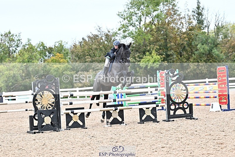 251015-130911-00500 - Cls 4 Newcomers and 1.10m Open