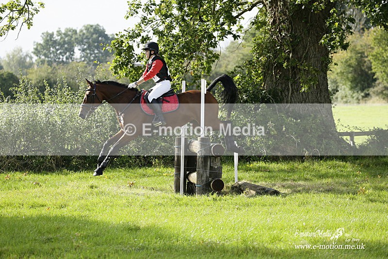  WWHT 171021 3066 - Intermediate (0.90m)  17/10/21