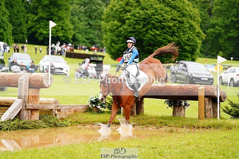 240525-164926-18891 - 269-EMERALD_KATIE-Isabelle_Cook