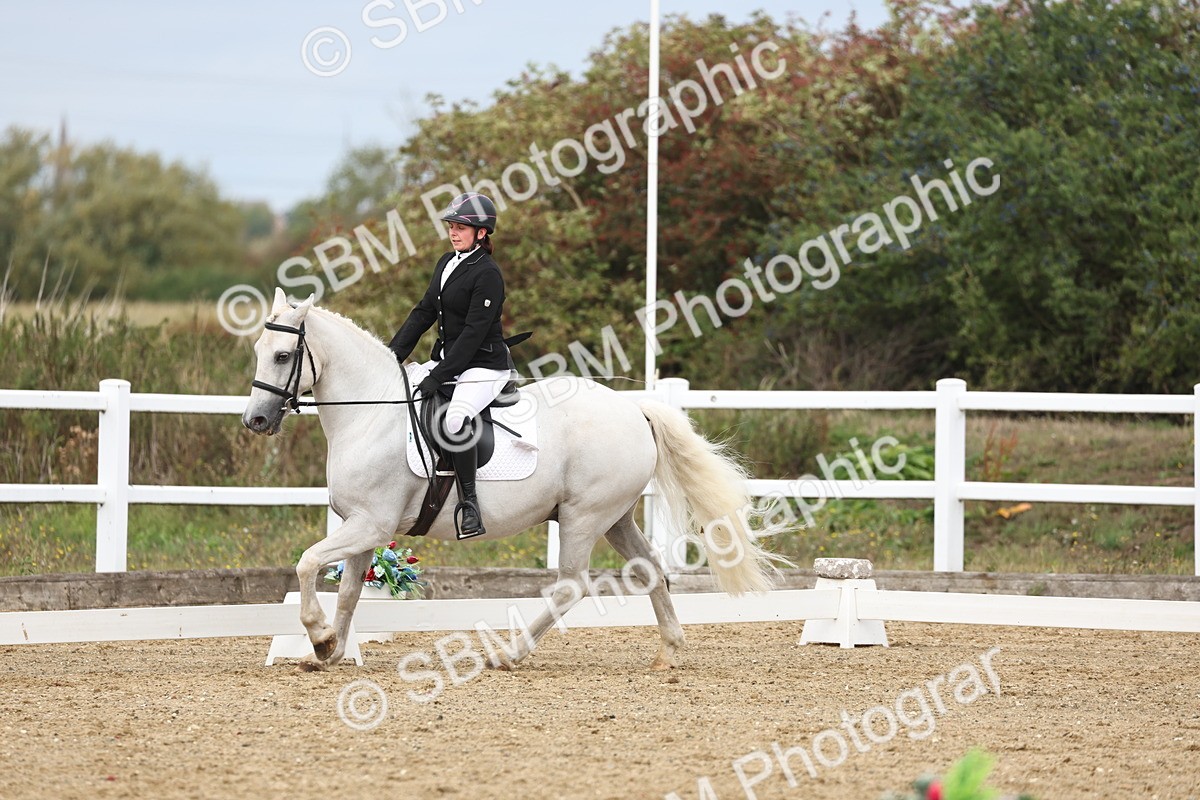 SBM_002627 - Class 7 - Novice 2 Warm Up