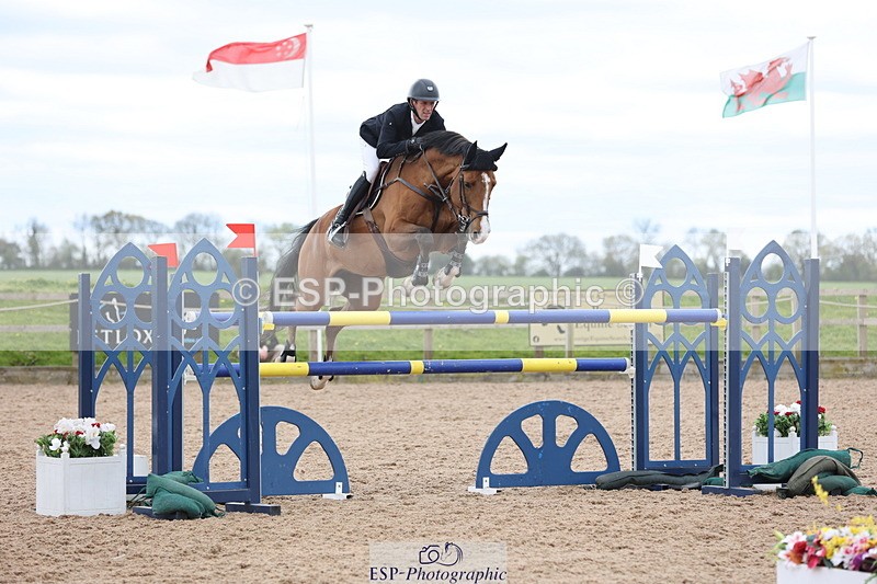 240419A-121815-07145 - Cls 6, 2 Star Medium Tour 1.35m