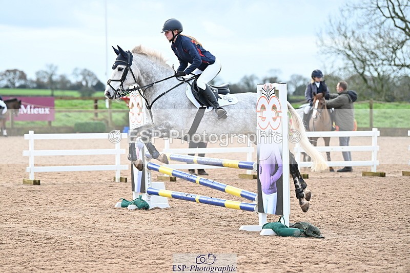 231203A-112424-00813 - Cls 16+17 Club and Schools 80cm