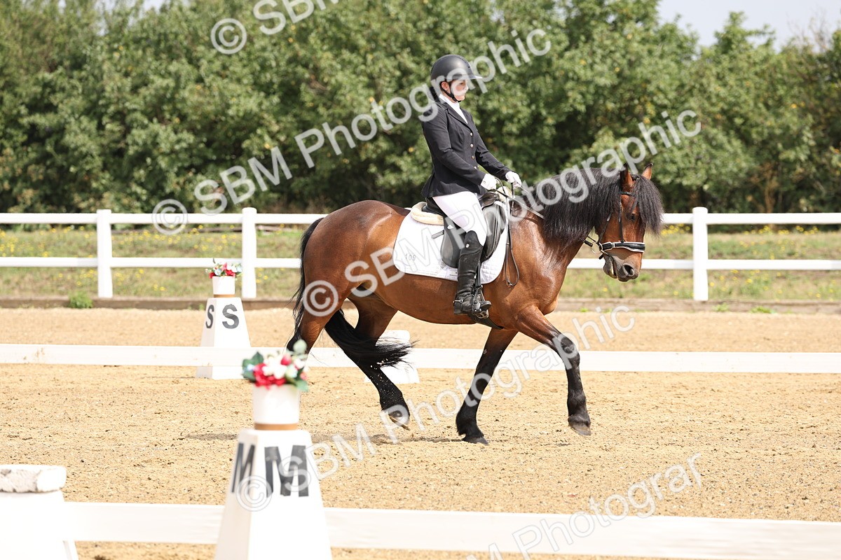 SBM_005837 - Class 6 - Novice 6 - 10.26-11.29