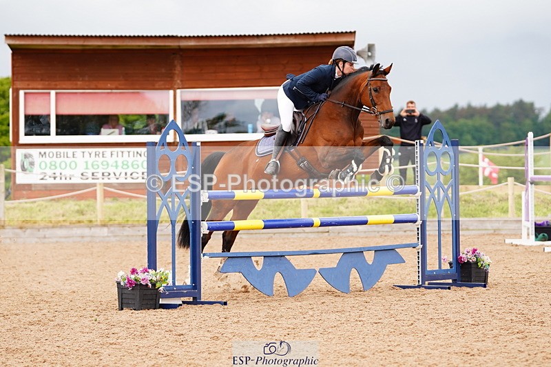 240526A-113656-07843 - Cls 26 Chard Equ 1.05m and 1.10m Grand Prix