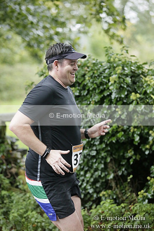 CAD131019-1137 - Cadence Events Grittleton 10km 13/10/19