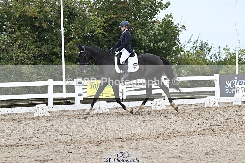 250907-124342-08114 - 034-Jasmine.SmithNigrasine.Rain