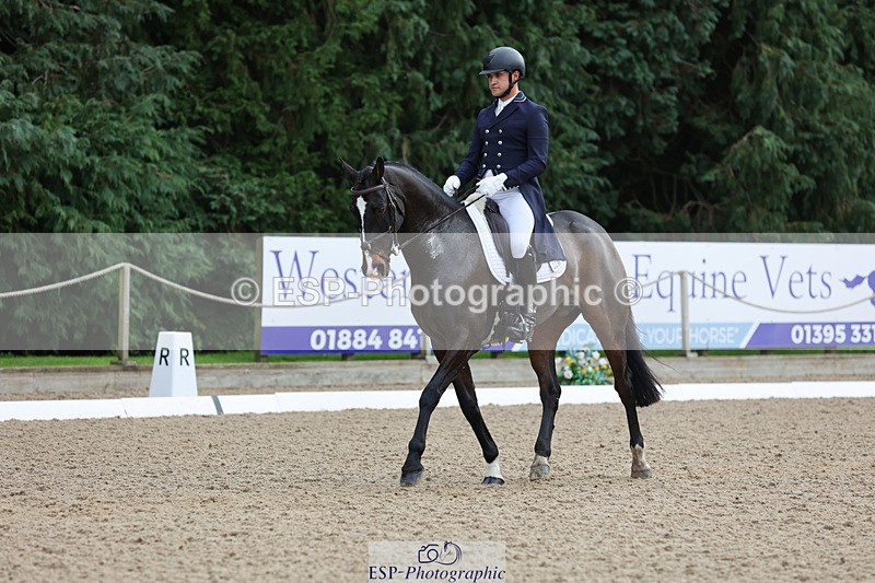 241024-142848-04082 - 226-Matteo.Gallucci-CASTLERICHMOND.WILLIAM