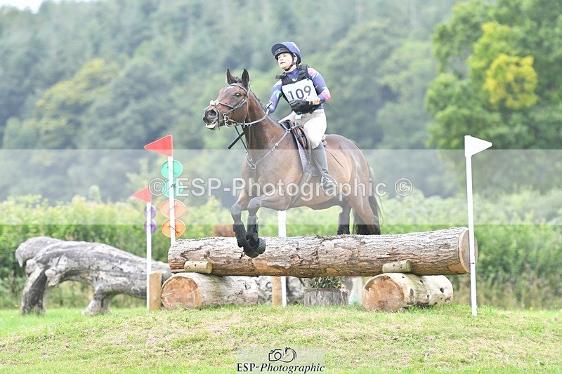 240803-113621-03240 - 109-Harriet_Parkes-JUST_HENNY