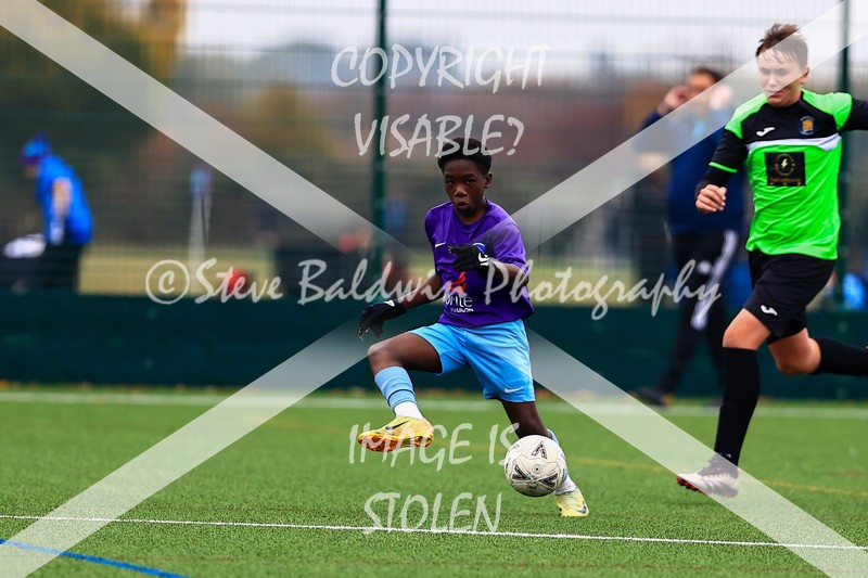 1DX30567 - 2025-10-12 FC Abbey Meads U14 Orange V Kingsdown Lions U14