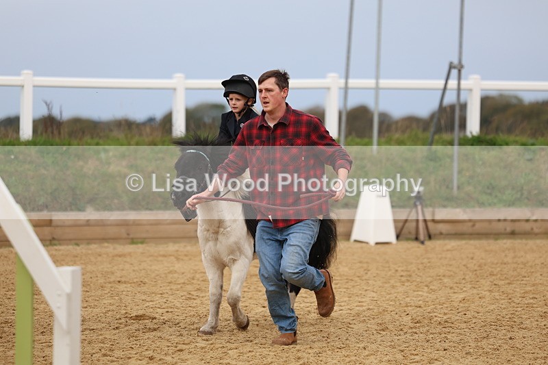 3E7A5953 - Class 1A: 40cm Lead rein