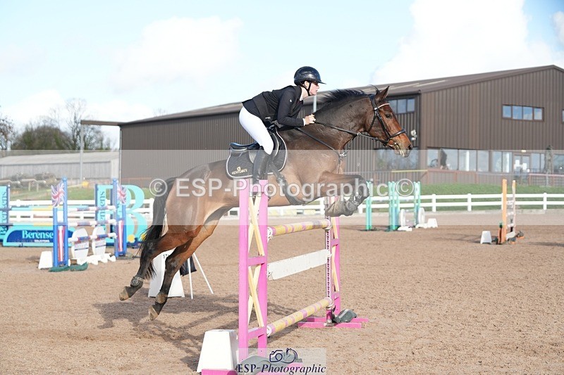 251108-130103-02624 - Cls 13 Foxhunter and 1.20m Open