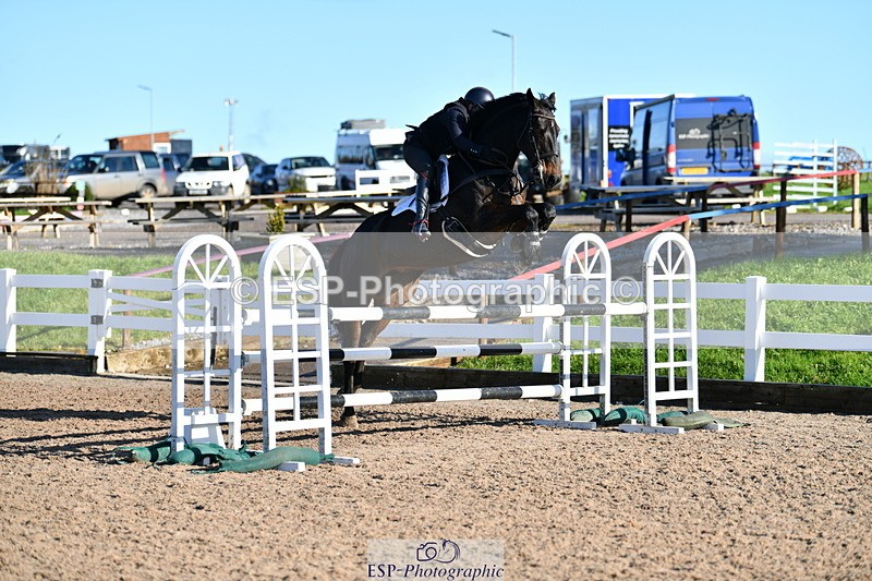 231110A-125231-00467 - Cls 4 Snr 1.05m Open