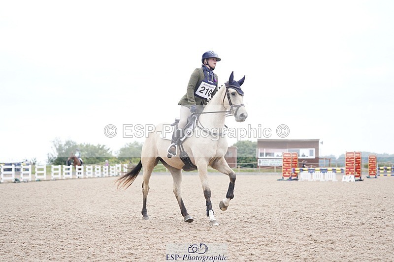 240831A-140816-04022 - 210-Zara.Head-FOURFIELDS.X.FAKTOR