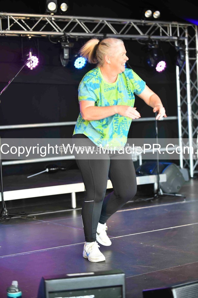 SH4_0142 - Zumba with Sara Ann.