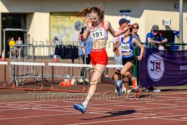 West25Sat-910943 - Track Female Set Two