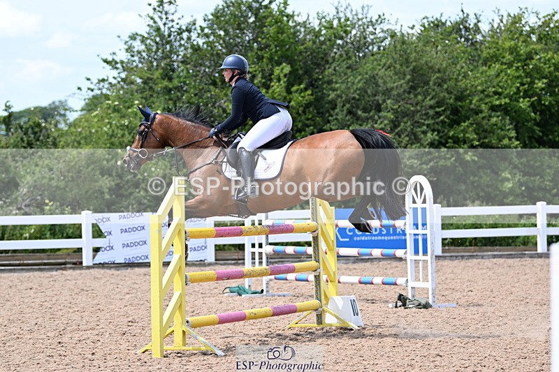 240619A-140412-00391 - Cls 4 Snr Newcomers and 1.10m Open