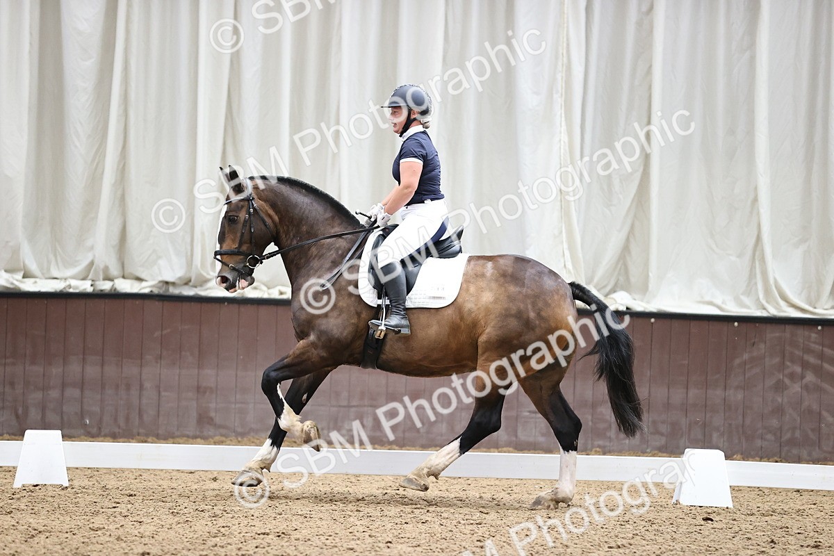 SBM_002044 - Novice 4 - 11.15-13.22