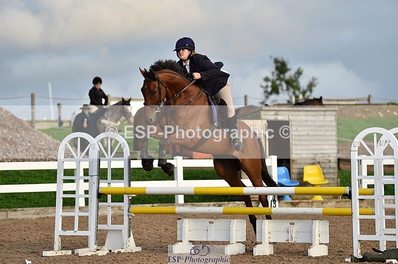 220829A-183122-00576 - 90cm classes