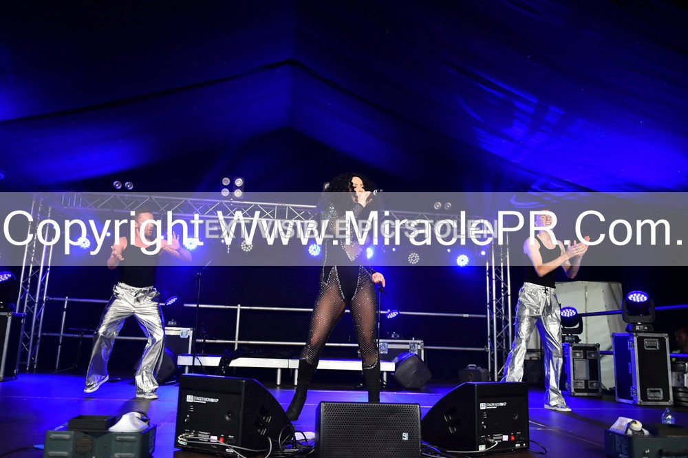 SH4_6159 - The Cher Experience