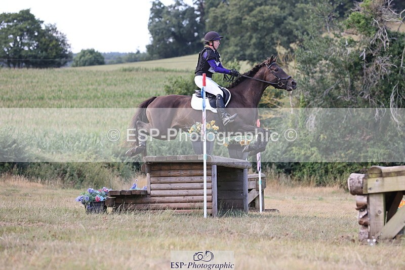 250802A-174234-08588 - H-352-Emma.Hurworth-STEREN.OF.AVALON