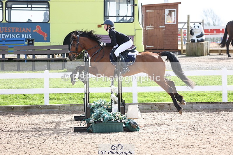 240406A-105514-02914 - Cls 20 British Novice and 90cm Open