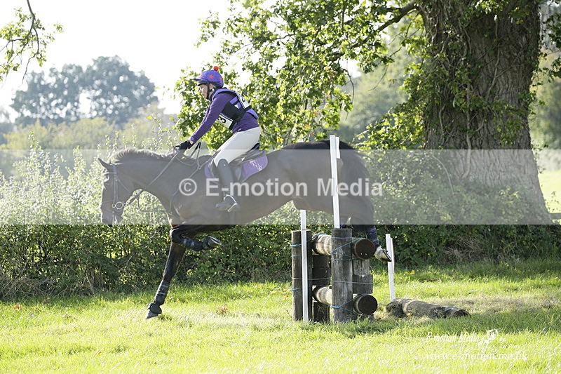  WWHT 171021 3566 - Intermediate Pairs (0.90m)  17/10/21