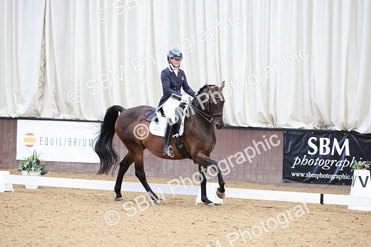 SBM_015814 - Class 5 - FEI INT II - 15.48-17.00