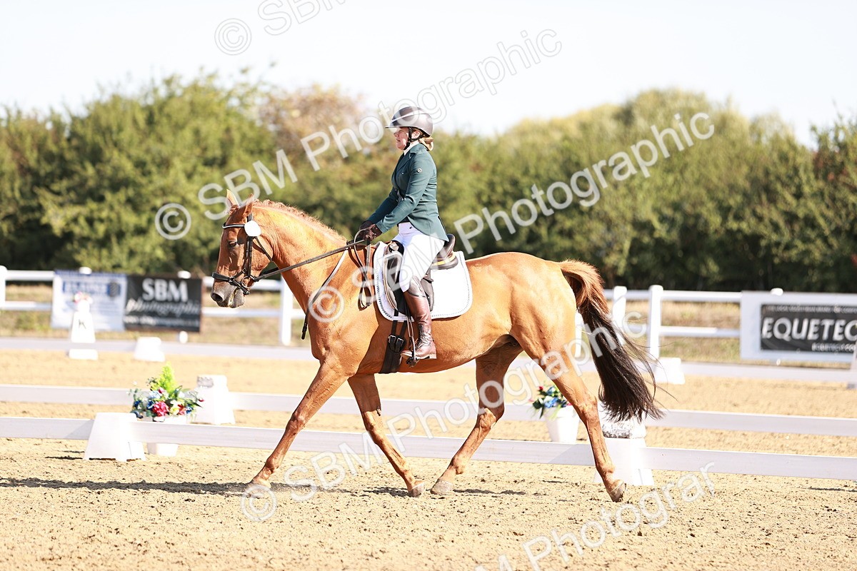 SBM_004374 - Class 12 - Novice 5 - 9.07-10.10