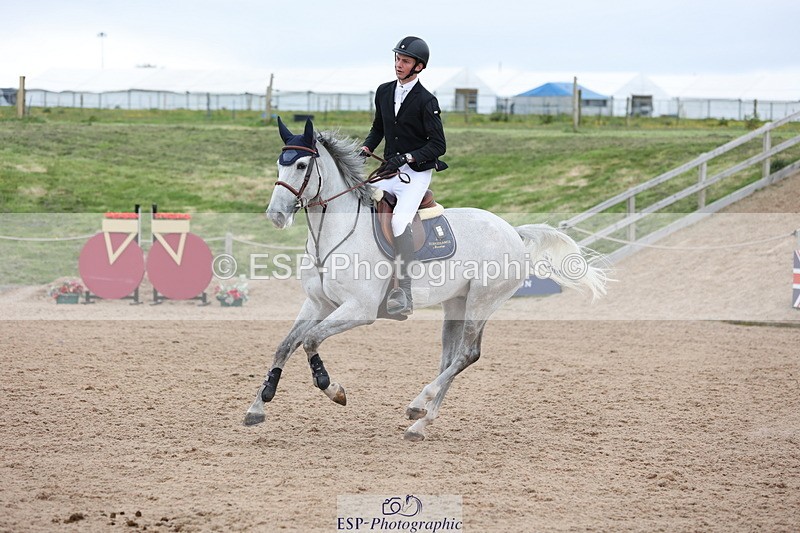 240419A-110418-06304 - Cls 2, 2 Star Small Tour 1.30m