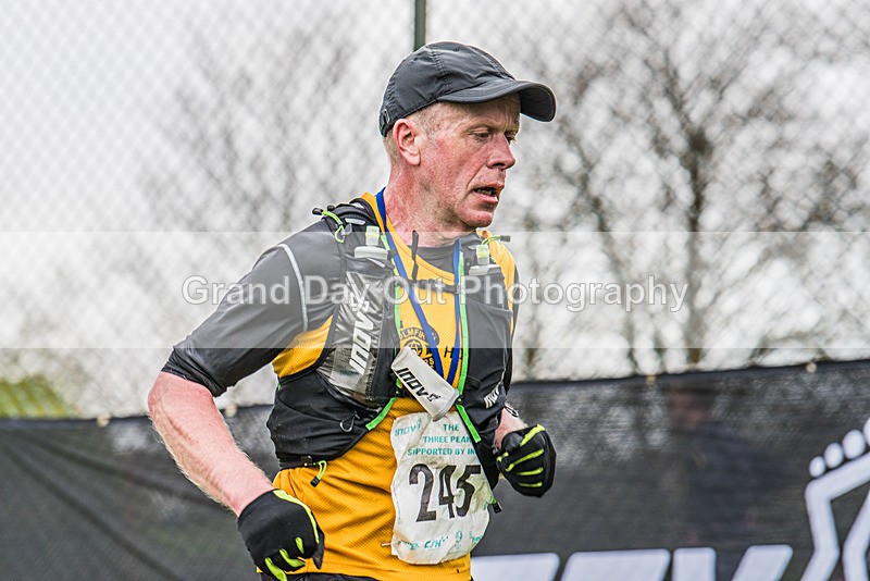 3 Peaks-2832 - The 3 Peaks Race - The Finish - Saturday 29th April 2023