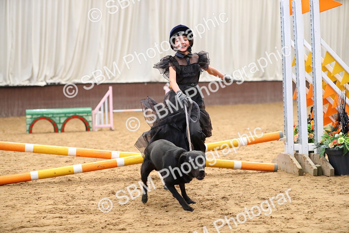 SBM_001279 - Class 3 - Horse & Hound