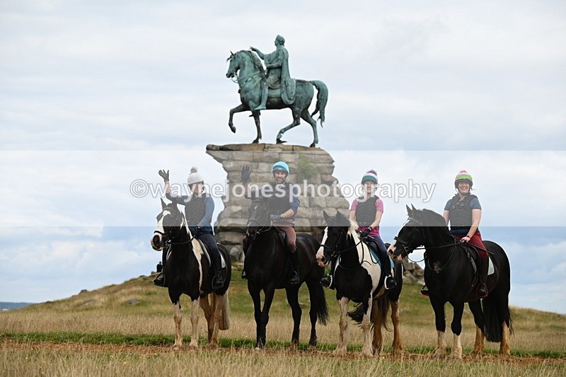 DSC_6443 - Time at Statue 12:17 to 12:44