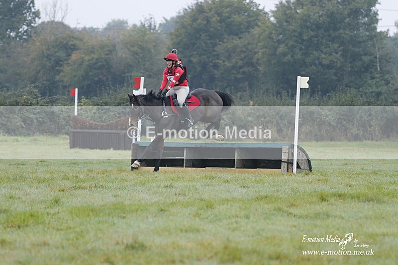 WWHT 171021 0302 - Novice Restricted (0.80m)  17/10/21