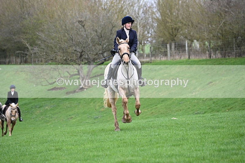 WJ6_9326 - Line Three