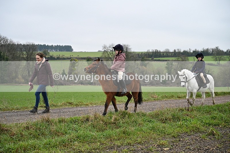 WJ7_9674 - Walk out..