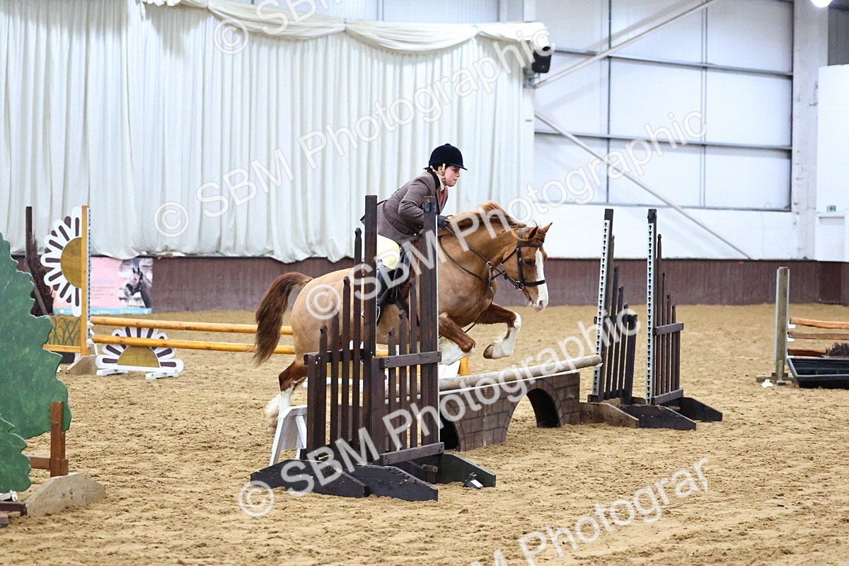 SBM_003163 - Class 35 - 60cm Training Stakes
