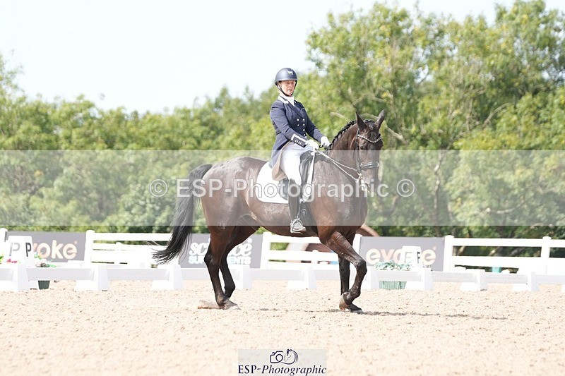 250815-151130-01975 - 017-elaine.scottFlorava