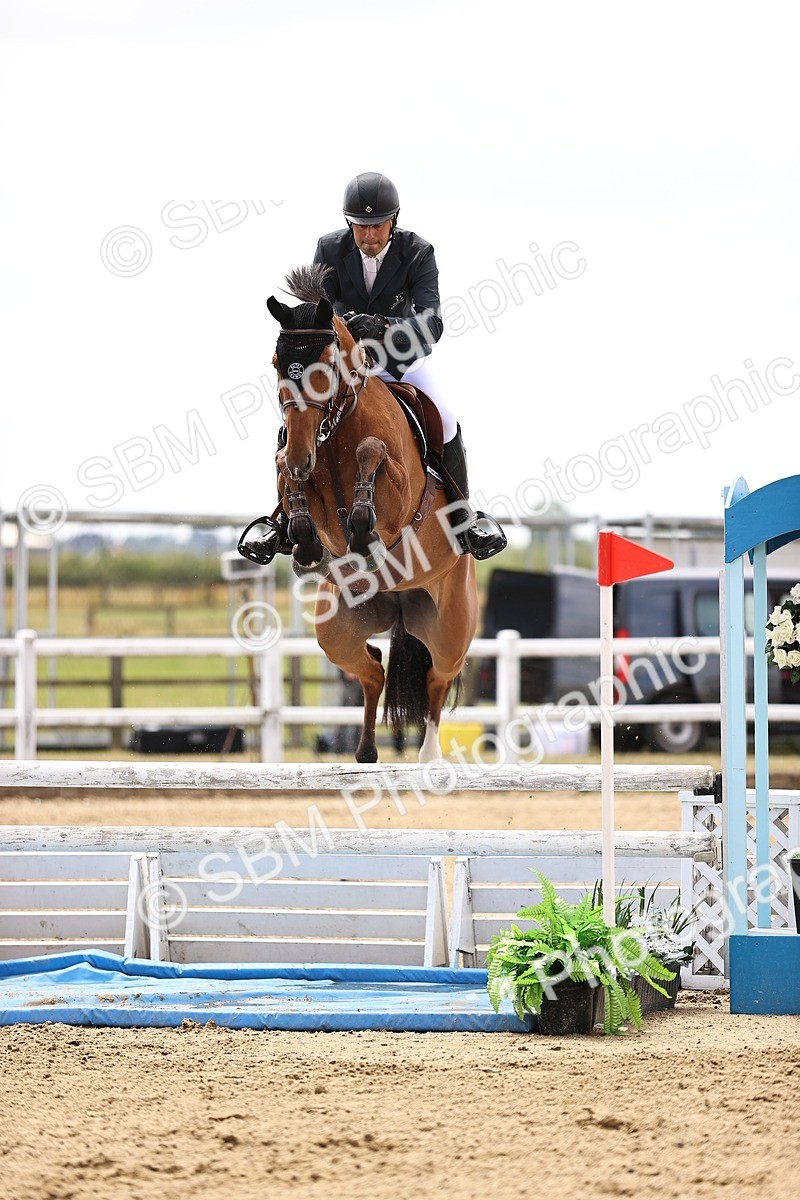 SBM_010617 - Class 9 - Senior Foxhunter - 1.20m Open