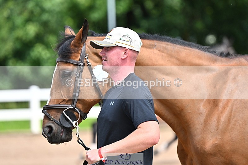 240718A-105303-01509 - Trot Up 12pm to 1pm