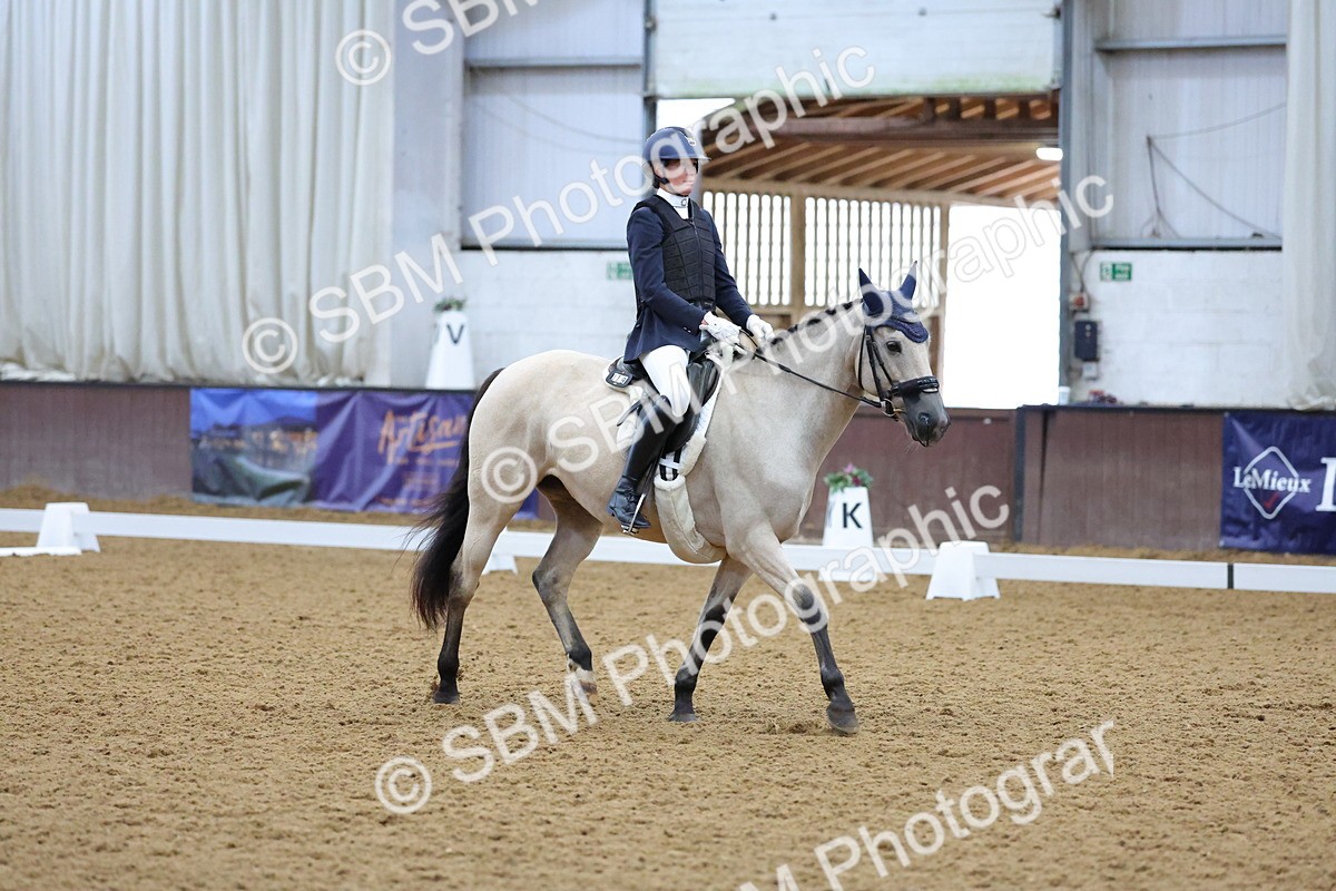 SBM_000297 - Class 2 - Intro 3 Championship - 8.51-9.47