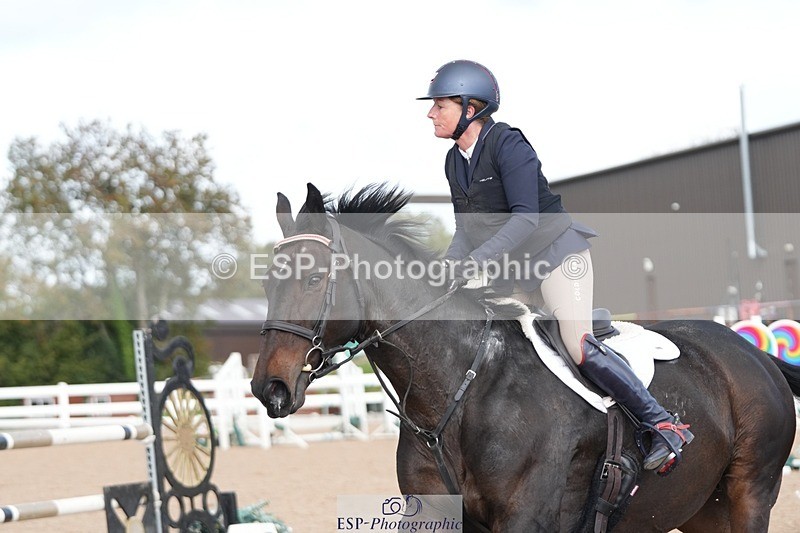 251005-132810-03548 - Cls 27 1.05m Amateur Qualifier