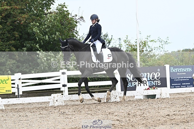 250907-124554-08138 - 034-Jasmine.SmithNigrasine.Rain