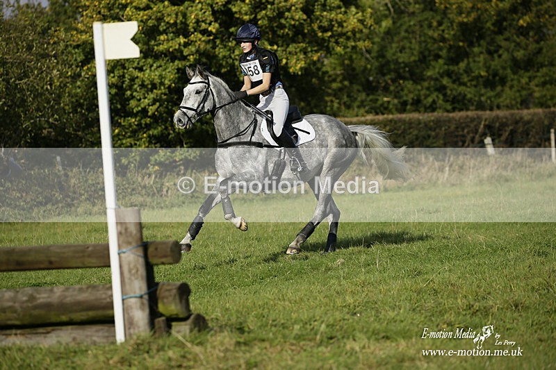  WWHT 171021 3946 - Open (1.00m)  17/10/21