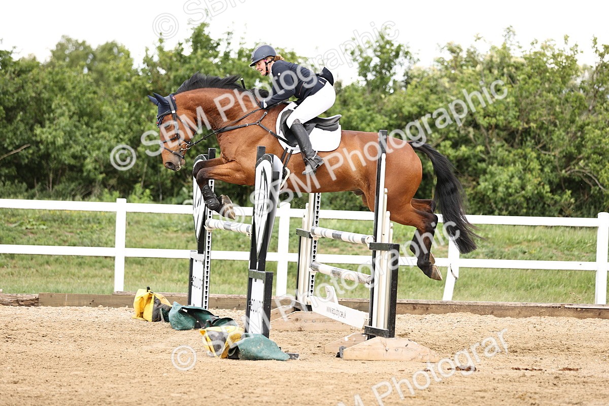 SBM_003467 - Class 11 - Senior Newcomers - 1.10m