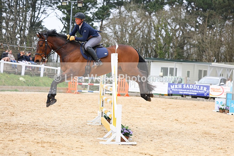 3E7A7674 - Class 8: Senior Newcomers/1.10m open