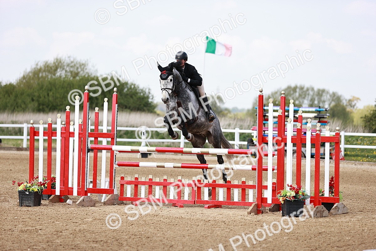  - Class 24 - Senior Newcomers - 1.10m