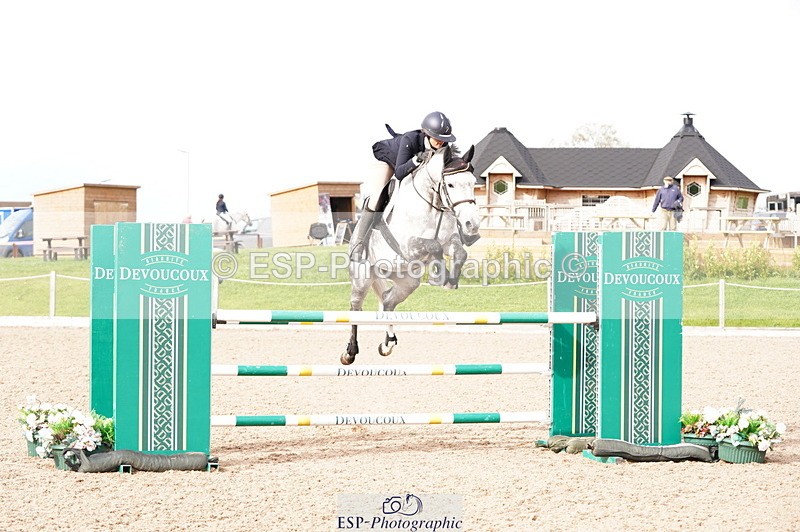 241004A-151826-00935 - Fri 04 Snr Fox & 1.20m Open