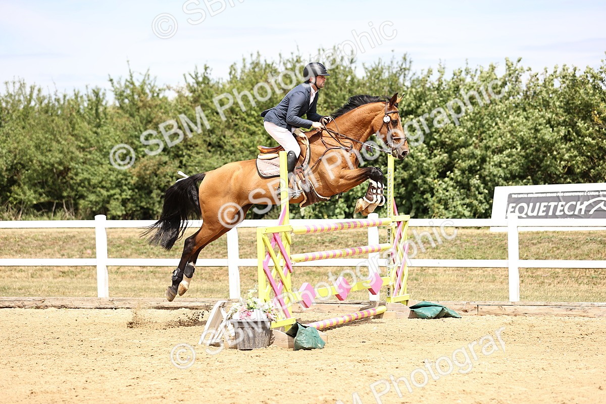 SBM_010382 - Class 9 - Senior Foxhunter - 1.20m Open